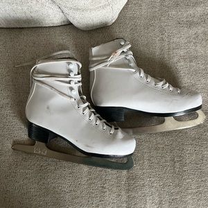 Hespeler ladies size 6 figure/ice skates